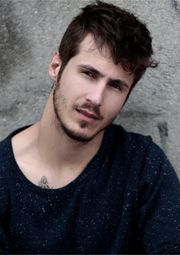 Leonardo flores